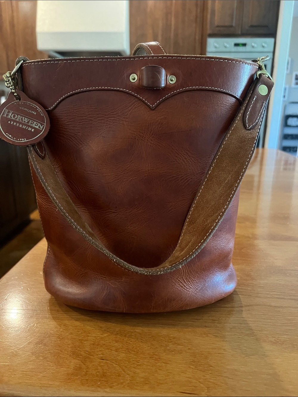Hoboken Leather Bucket Shoulder Bag - Brown